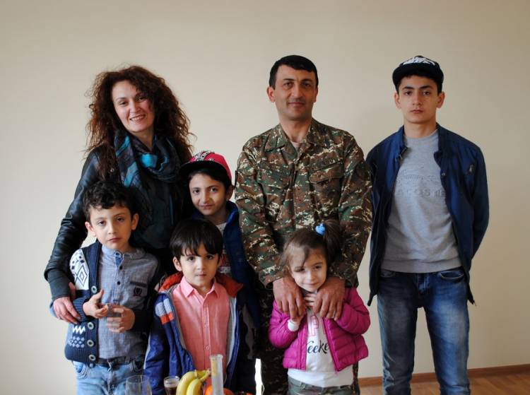 Փոխգնդապետ Քամալյանին ազատել են ծառայությունից, ընտանիքը ծանր վիճակում է