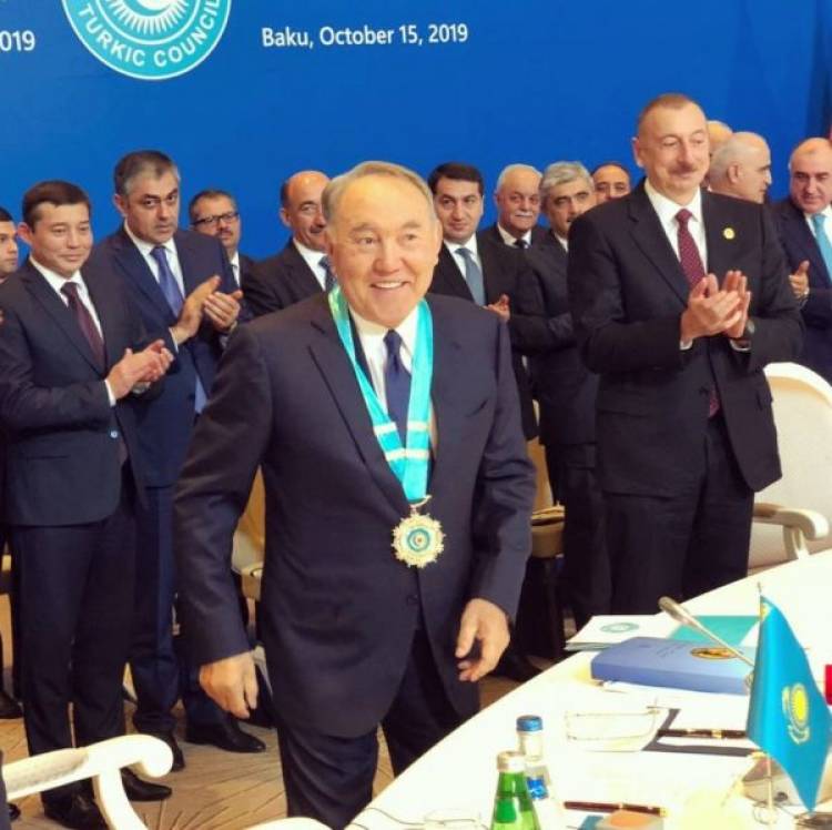 Ղազախստանի առաջին նախագահ Նուրսուլթան Նազարբաեւին շնորվել է թյուրքական աշխրահի բարձրագույն մեդալ