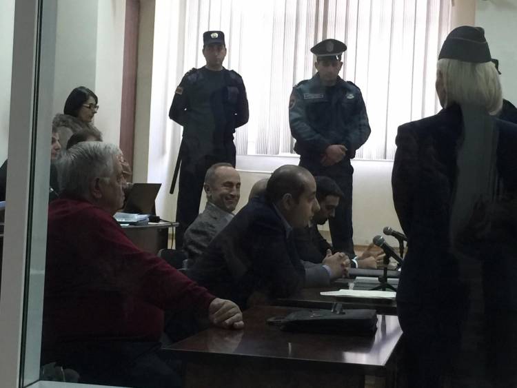 Քոչարյանի պաշտպանական թիմն  ինքնաբացարկ ներկայացրեց դատավոր Աննա Դանիբեկյանին
