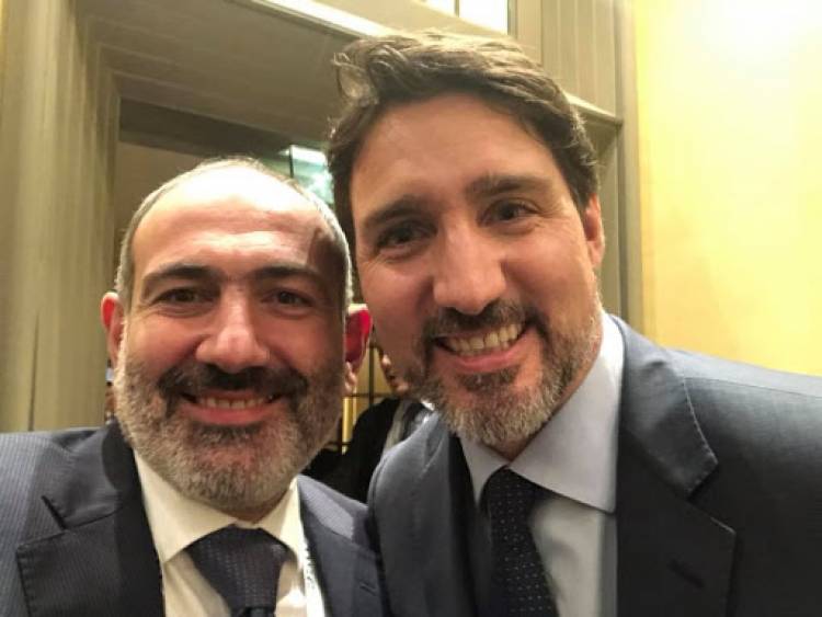 Իմ ընկեր Ջասթին Թրյուդոյի հետ. վարչապետի սելֆին` Կանադայի վարչապետի հետ