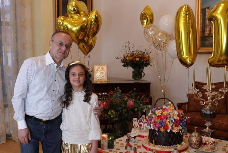 Գարուն ավետող իմ դստրիկը դարձավ 11 տարեկան. Սեյրան Օհանյան