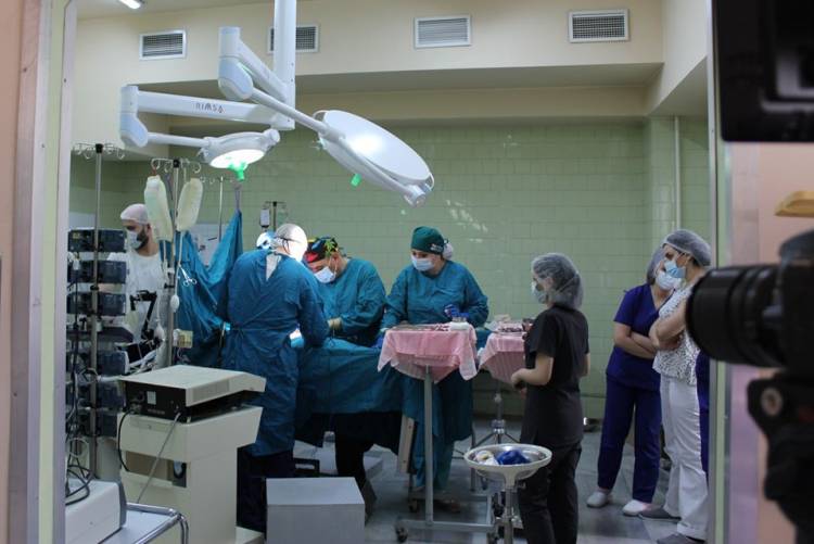 Եզակի վիրահատություն Հայաստանում. լյարդի փոխպատվաստում մորից 1 տարեկան երեխային