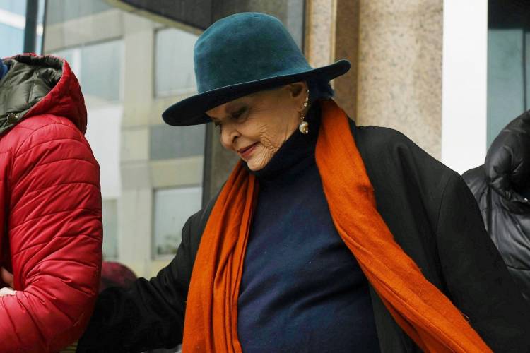 Կորոնավիրուսից մահացել է իտալական կինեմատոգրաֆի աստղ Լյուչիա Բոզեն