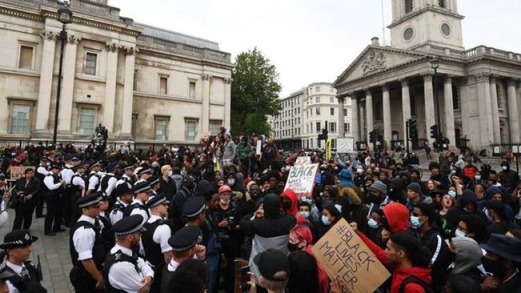 Հակառասիստական բողոքի ցույցերը հասան Լոնդոն, կան ձերբակալվածներ
