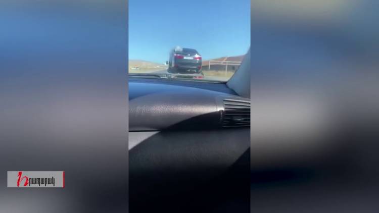 Վթարի է ենթարկվել Կոտայքի մարզպետին սպասարկող մեքենան (տեսանյութ)