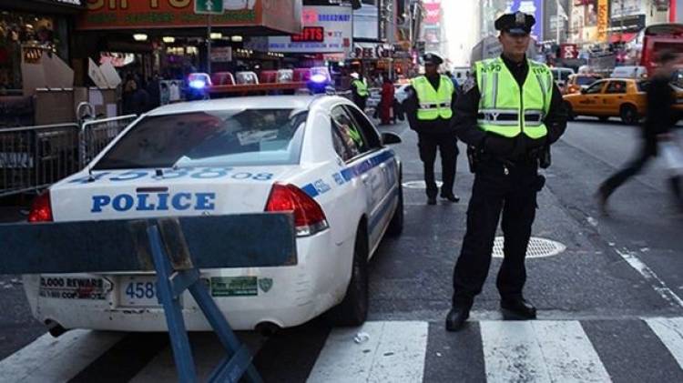 Ոստիկանական մեքենան մխրճվել է մարդկանց մեջ՝ ԱՄՆ-ում