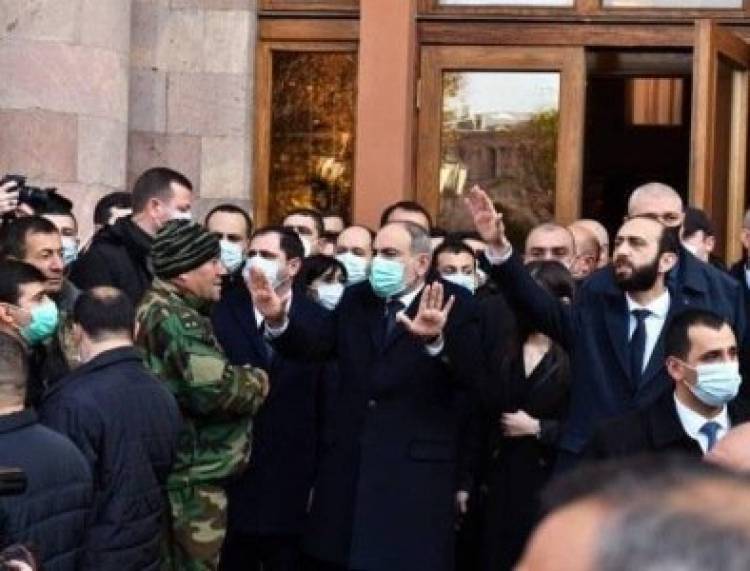 «Ժողովուրդ». Հայաստանում անիշխանություն է տիրում․ իրավիճակը գնալով թեժանում է
