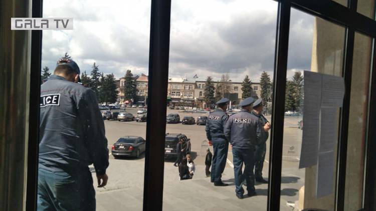 Ոստիկանական ուժեր՝ ոչ միայն Երևանում, նաև՝ Գյումրիում