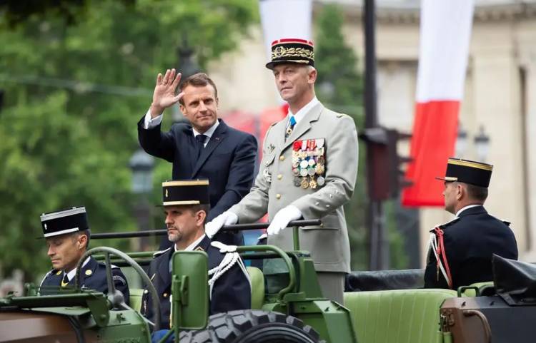 Ֆրանսիայի ԶՈՒ ԳՇ պետն առաջարկել է «քաղաքացիական պատերազմի» նամակի տակ ստորագրած զինվորներին հեռանալ