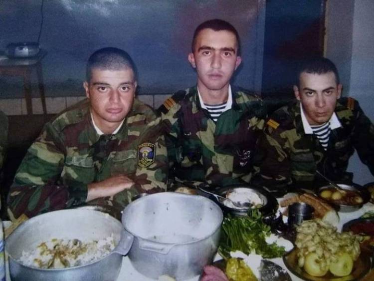 Պատգամավոր Արթուր Հովհաննիսյանն է, ինքը  սոված զինվորներից մեկն է եղել
