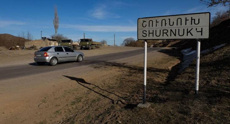 Շուռնուխի ճանապարհին ադրբեջանցիները կանգնեցրել են քաղաքացիներին, ժամերով պահել