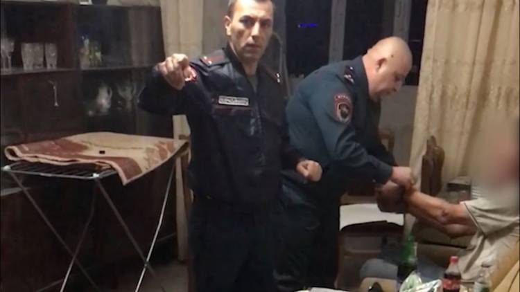 Երևանում տղամարդը խոհանոցային դանակով սպանել է հարևանին․ ոստիկանություն