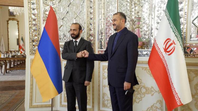 Մեկնարկել է Հայաստանի և Իրանի ԱԳ նախարարների հանդիպումը