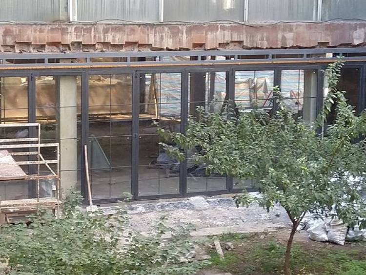 Կինոյի տան զավթած այգում սեփականատերը ռեստորան է կառուցում