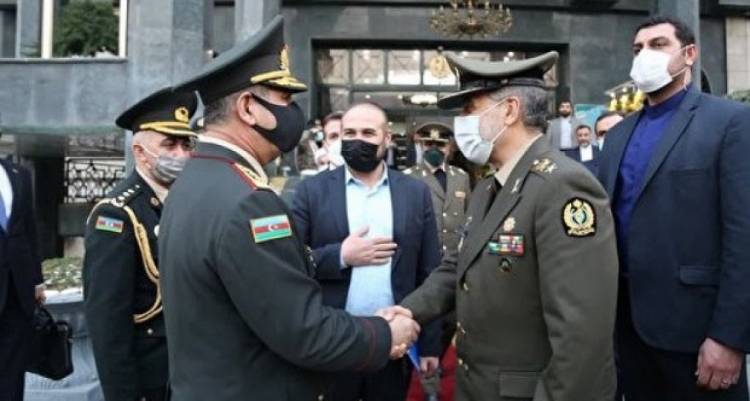 Հանդիպել են Իրանի եւ Ադրբեջանի պաշտպանության նախարարները