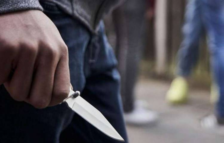 15-ամյա տղան դանակահարել է 17-ամյա երկու պատանիներին