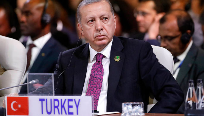 Թուրքական լիրան փլուզվում է ամերիկյան նոր մաքսատուրքերի ֆոնին